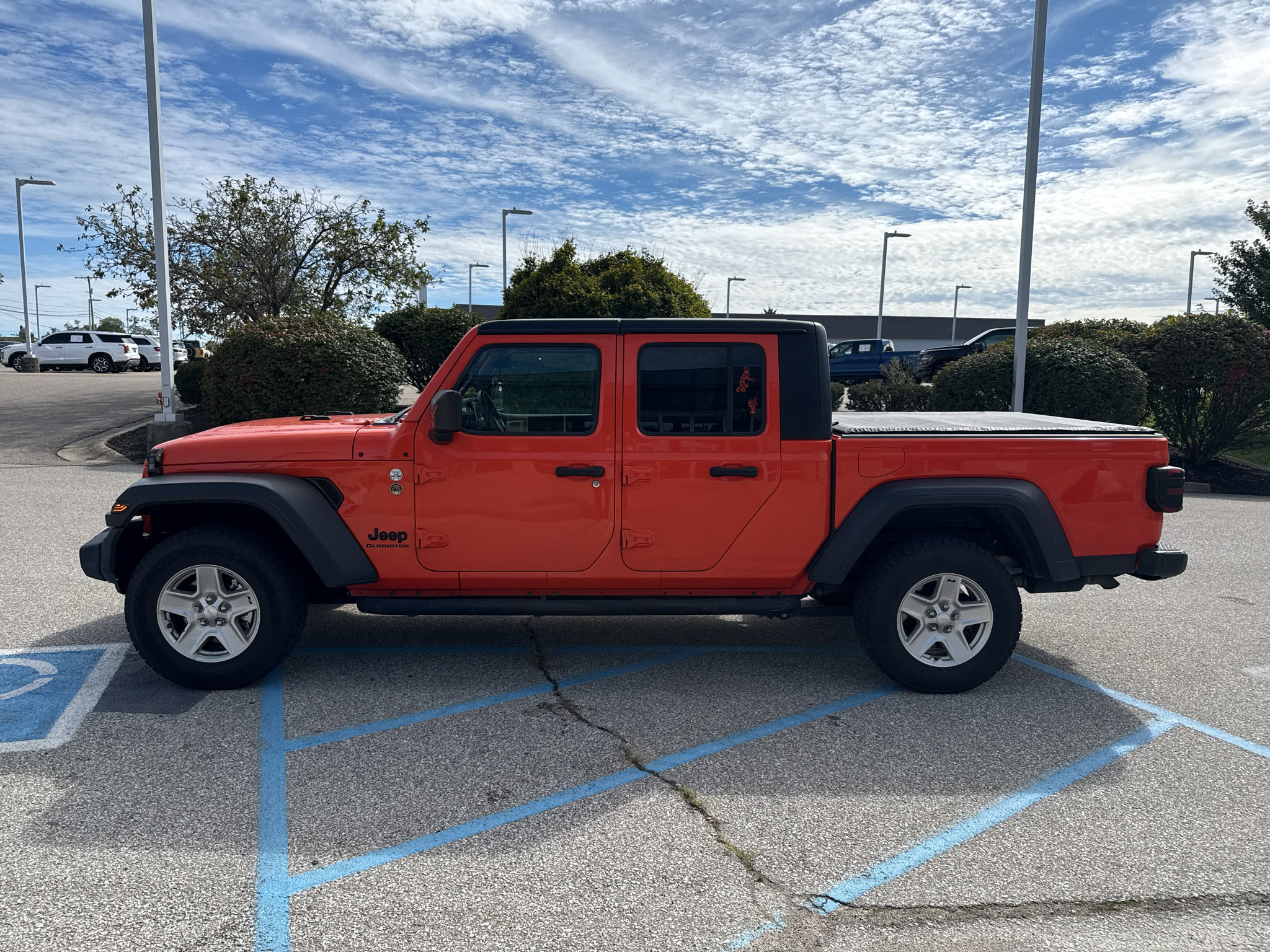 Used 2020 Jeep Gladiator Sport w/ Quick Order Package 24S AWD/4WD image 3