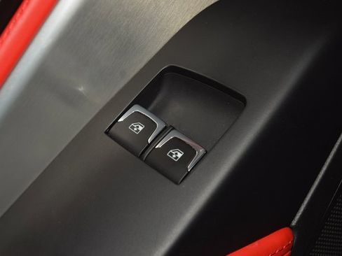 Used 2015 Chevrolet Corvette Z06 w/ 3LZ Preferred Equipment Group image 45