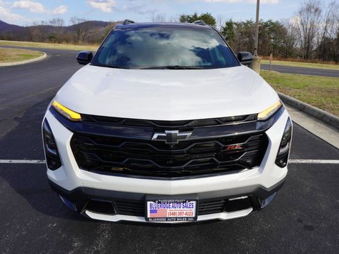 Used 2025 Chevrolet Equinox RS w/ Safety and Technology Package image 4