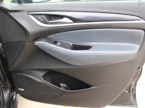 Used 2022 Buick Enclave Premium FWD image 14