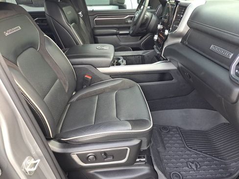 Used 2025 RAM 1500 Laramie w/ Sport Appearance Package AWD/4WD image 19