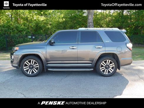Used 2017 Toyota 4Runner Limited image 2