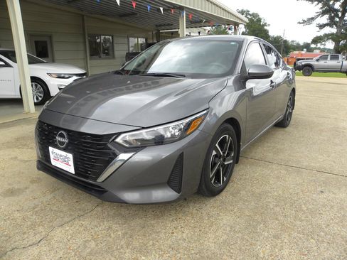Used 2024 Nissan Sentra SV w/ All-Weather Package FWD image 4