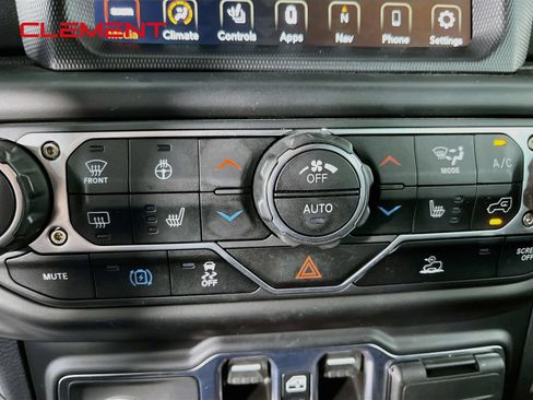 Used 2023 Jeep Wrangler Unlimited Sahara w/ Cold Weather Group AWD/4WD image 22
