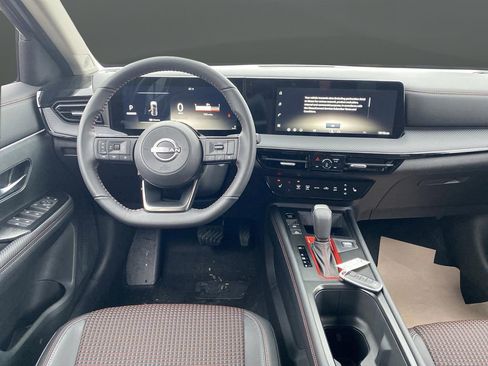 New 2026 Nissan Kicks SR w/ Cold Weather Package image 5