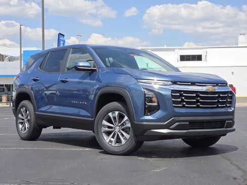 New 2026 Chevrolet Equinox LT w/ Safety and Technology Package FWD image 2