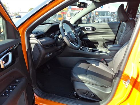 New 2026 Jeep Compass Limited image 7