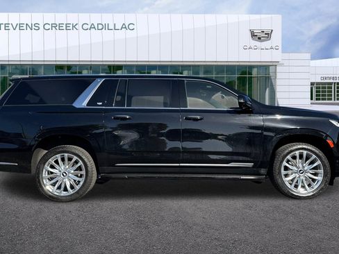 Used 2023 Cadillac Escalade ESV Premium Luxury image 2