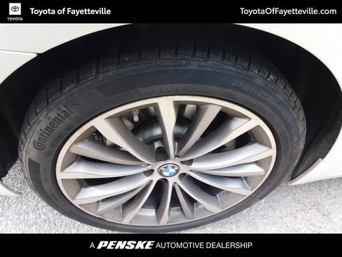 Used 2021 BMW 530i xDrive w/ Convenience Package AWD/4WD image 8
