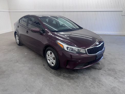 Used 2018 Kia Forte LX image 3