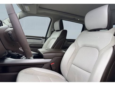 Used 2026 RAM 1500 Laramie AWD/4WD image 11