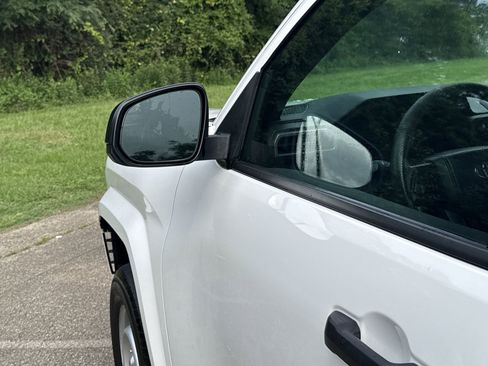 Used 2024 Toyota Tacoma SR image 8