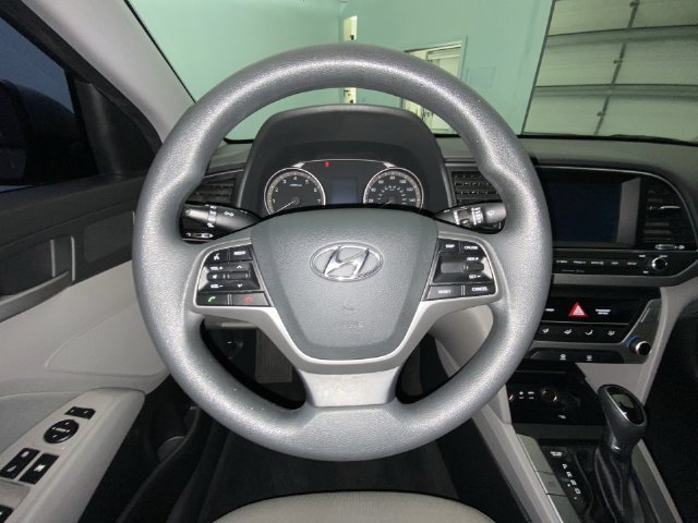 Used 2017 Hyundai Elantra SE FWD image 14