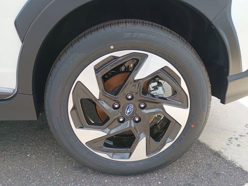 New 2025 Subaru Crosstrek 2.5i Limited w/ Popular Package #3A image 7