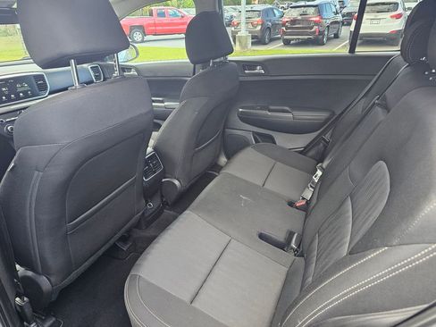Used 2021 Kia Sportage LX FWD image 12