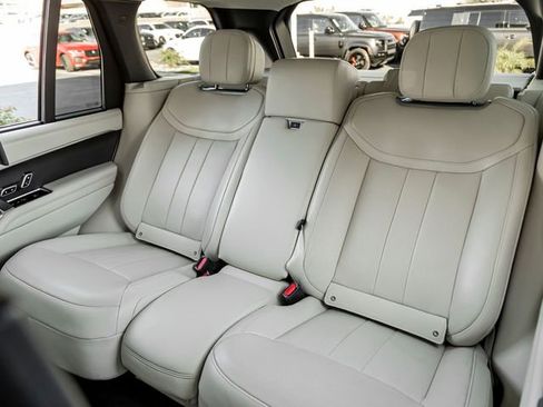 Certified 2024 Land Rover Range Rover Autobiography AWD/4WD image 26