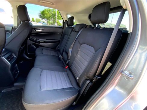 Certified 2021 Ford Edge SE FWD image 18