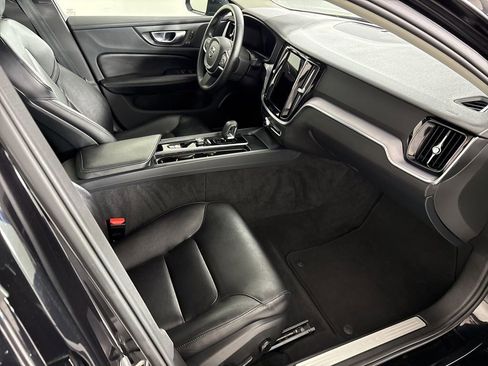 Used 2024 Volvo S60 B5 Core image 48