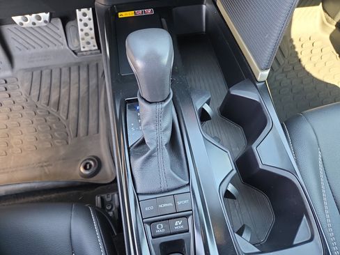 Certified 2025 Toyota Camry SE image 27