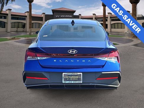 Used 2024 Hyundai Elantra SEL FWD image 7