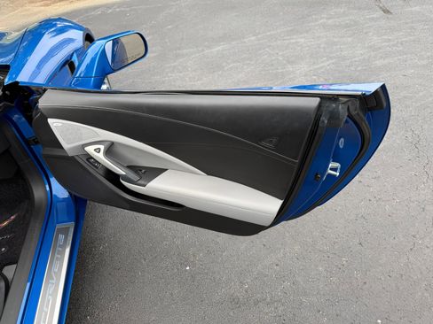 Used 2015 Chevrolet Corvette Stingray Convertible w/ 3LT Preferred Equipment Group RWD image 25