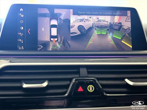 Used 2019 BMW 740i w/ Executive Package RWD image 29