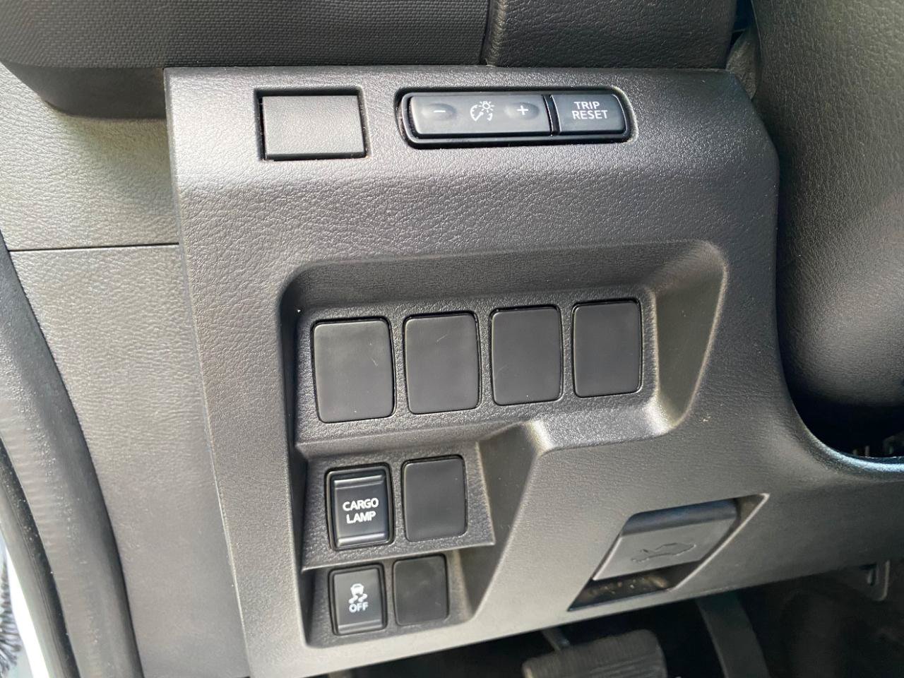 Used 2024 Nissan Frontier S RWD image 55