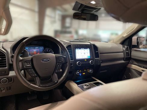 Used 2019 Ford Expedition Max Limited w/ Equipment Group 301A AWD/4WD image 18