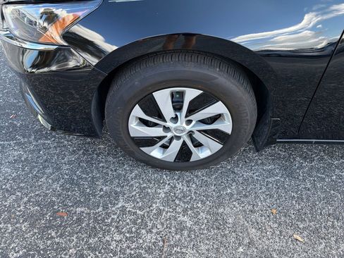 Certified 2025 Nissan Altima 2.5 S image 9