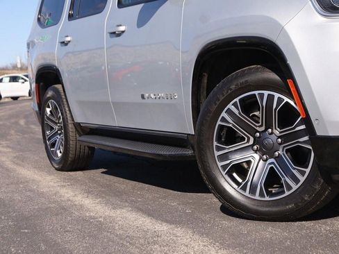 Used 2023 Jeep Wagoneer Series II w/ Flexible Seating Group image 3