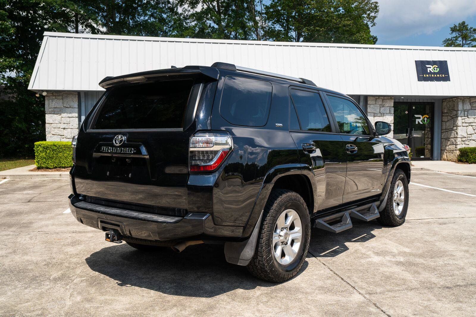 Used 2021 Toyota 4Runner SR5 RWD image 10