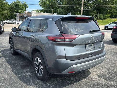 Used 2021 Nissan Rogue SV AWD/4WD image 3