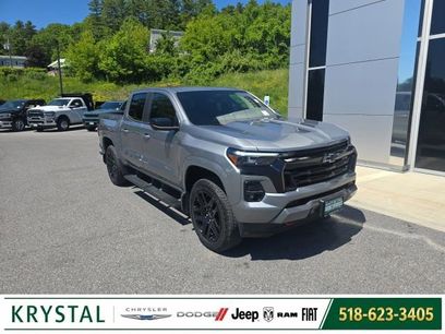 Used 2024 Chevrolet Colorado Z71 w/ Z71 Convenience Package 2