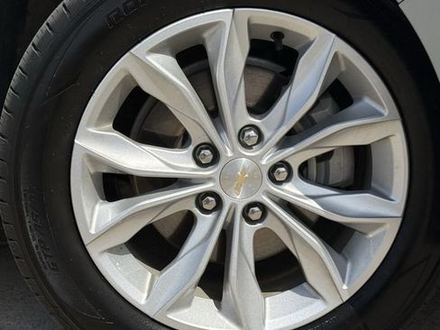 Used 2025 Chevrolet Malibu LT FWD image 11