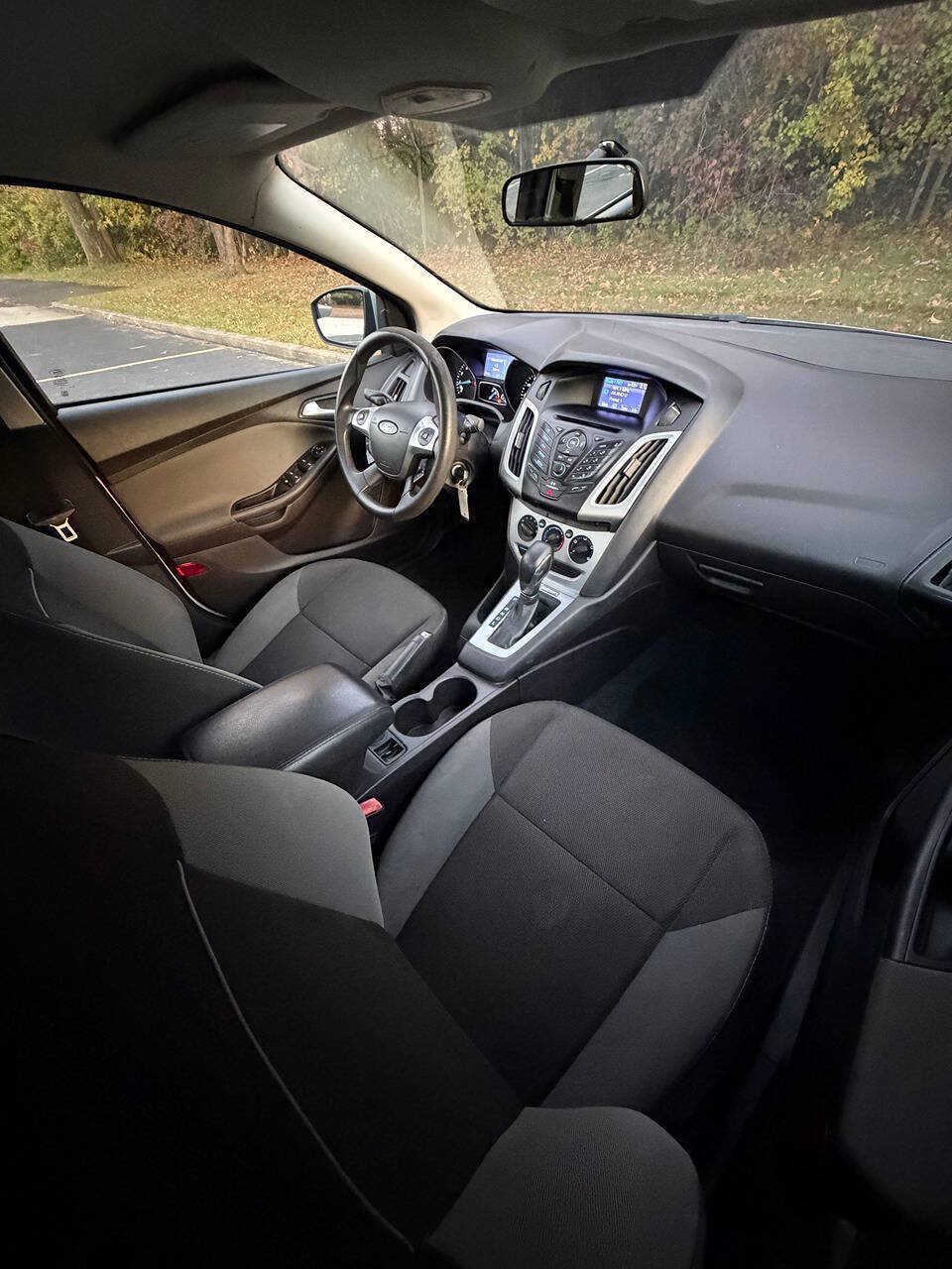 Used 2013 Ford Focus SE FWD image 19