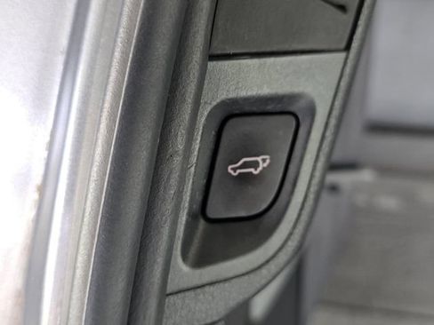 Used 2016 Toyota Sequoia Limited w/ Safety & Convenience Package RWD image 17