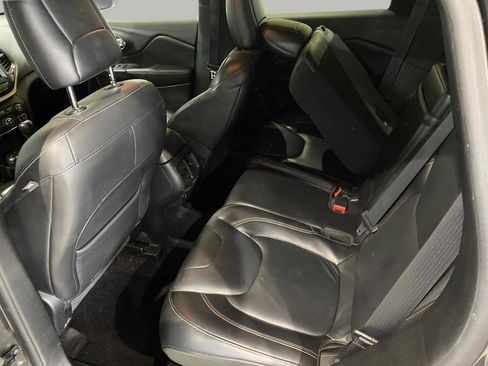 Used 2016 Jeep Cherokee Limited AWD/4WD image 13