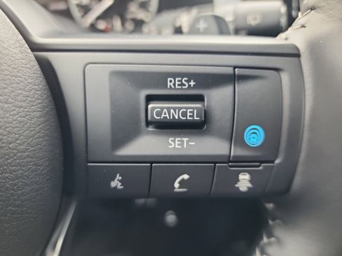 New 2025 Nissan Pathfinder SV image 19