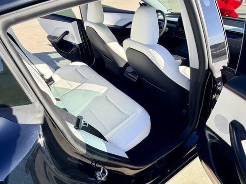 Used 2024 Tesla Model 3 Standard Range RWD image 31