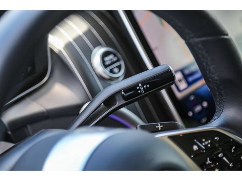 Certified 2026 Mercedes-Benz GLC 300 4MATIC image 17