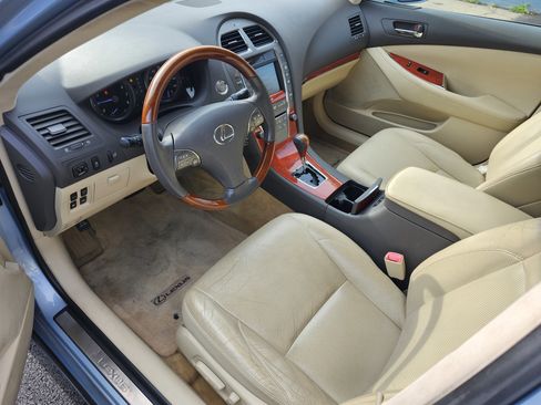 Used 2011 Lexus ES 350 image 4
