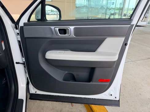 Used 2025 Hyundai Santa Fe SEL FWD image 14