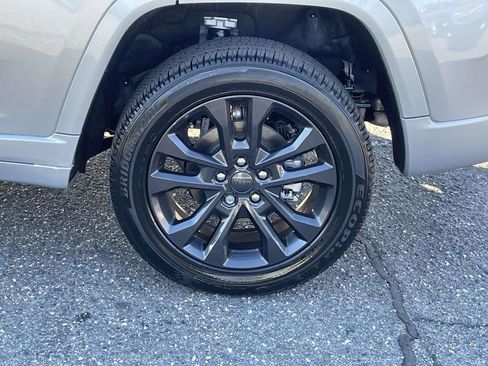 New 2026 Jeep Grand Cherokee Limited AWD/4WD image 9