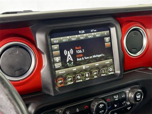 Used 2023 Jeep Wrangler Unlimited Rubicon w/ Cold Weather Group image 15