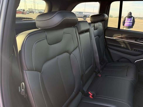 New 2026 Jeep Grand Cherokee Limited image 22