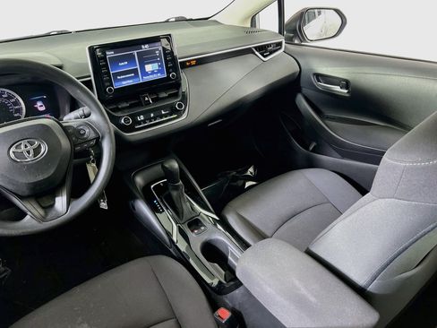Used 2020 Toyota Corolla LE FWD image 21