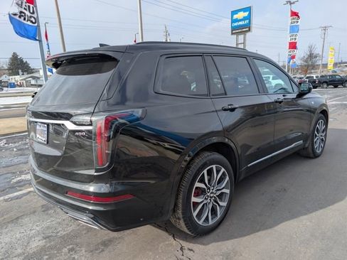 Used 2024 Cadillac XT6 Sport w/ Technology Package image 3