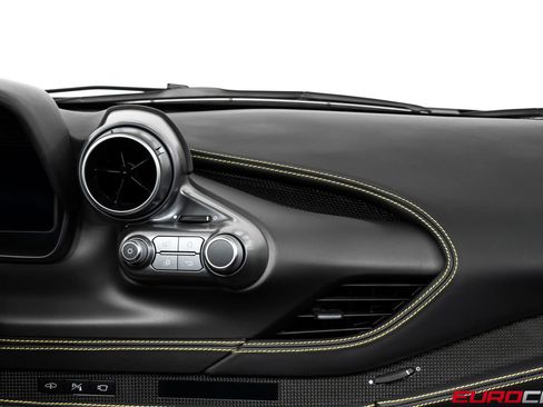 Used 2022 Ferrari F8 Tributo RWD image 33