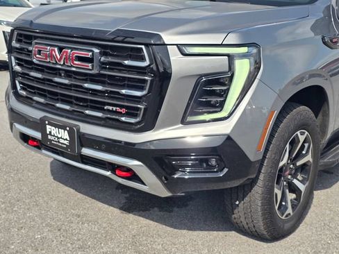 Used 2026 GMC Yukon AT4 AWD/4WD image 12