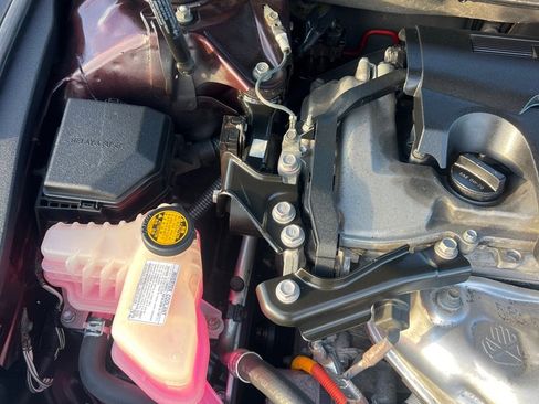 Used 2013 Toyota Avalon Limited image 50